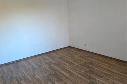 Wohnung Vlotho - 6 Zimmer, 150 m&sup2;, 900&euro; | Angebot:25857640