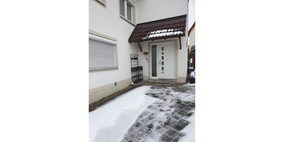 Erdgeschoßwohnung Heidenheim an der Brenz Aufhausen - 4 Zimmer, 90 m&sup2;, 1.300&euro; | Angebot:24474919