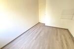 Mit den Kindern nach Kinderhaus, große 4 Zimmerwohnung frei