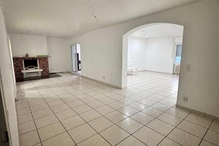 Wohnen auf Zeit Friedberg (Hessen) - 3 Zimmer, 140 m&sup2;, 460&euro; | Angebot:25186110