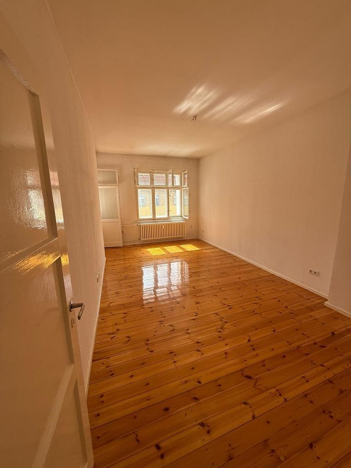 Nachmieter für 2 Zimmer in Berlin-Charlottenburg