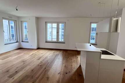 Wohnung zum Mieten in Frankfurt am Main 1.748,88 € 67 m² 2 zimmer