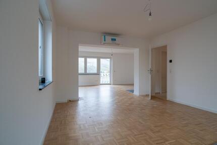 Moderne 2,5 ZKB Wohnung nach Kernsanierung zum Erstbezug 2.5 zimmer