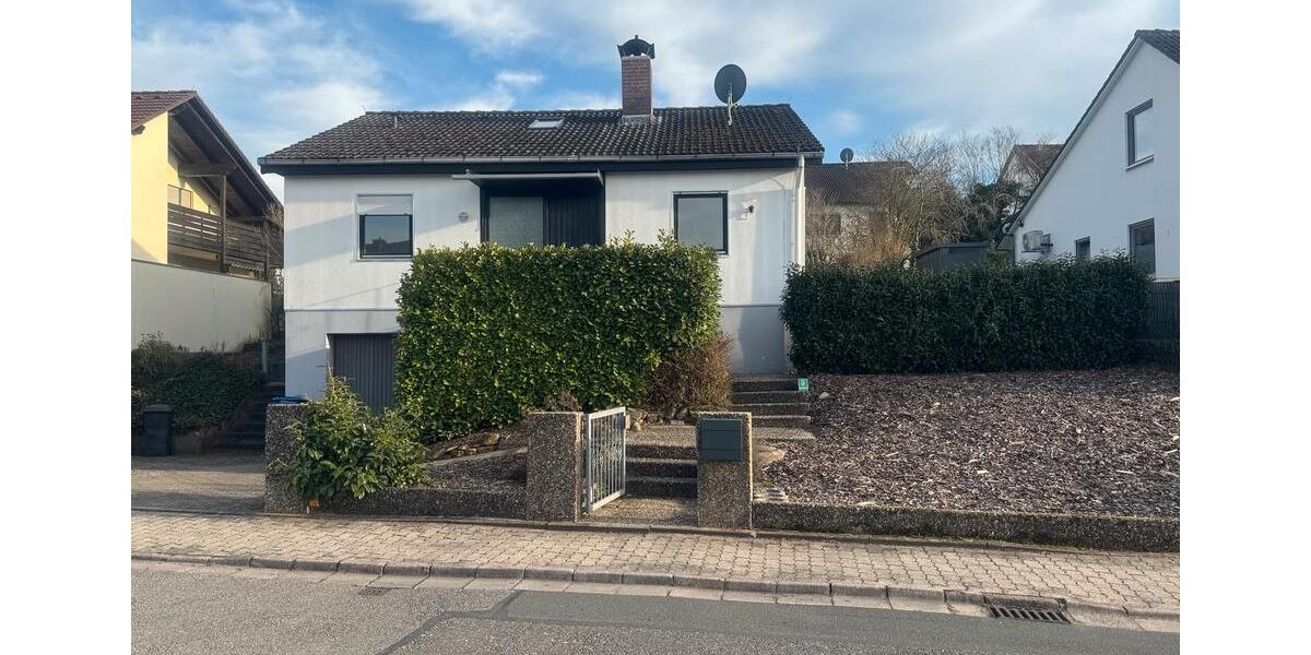 Einfamilienhaus Neustadt an der Aisch - 4 Zimmer, 120 m&sup2;, 1.300&euro; | Angebot:26041042