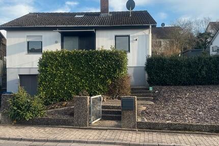 Haus Neustadt an der Aisch - 4 Zimmer, 120 m&sup2;, 1.300&euro; | Angebot:26041042