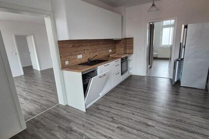 Wohnung Diesdorf - 4 Zimmer, 114 m&sup2;, 800&euro; | Angebot:26348036