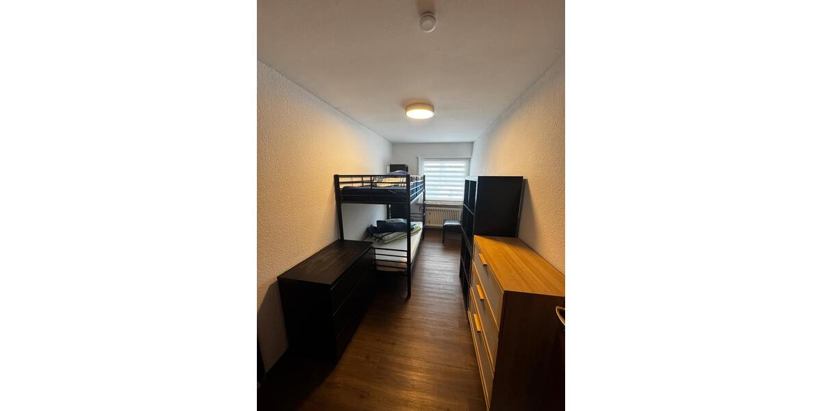 Etagenwohnung Limbach - 4 Zimmer, 16 m&sup2;, 420&euro; | Angebot:25394843