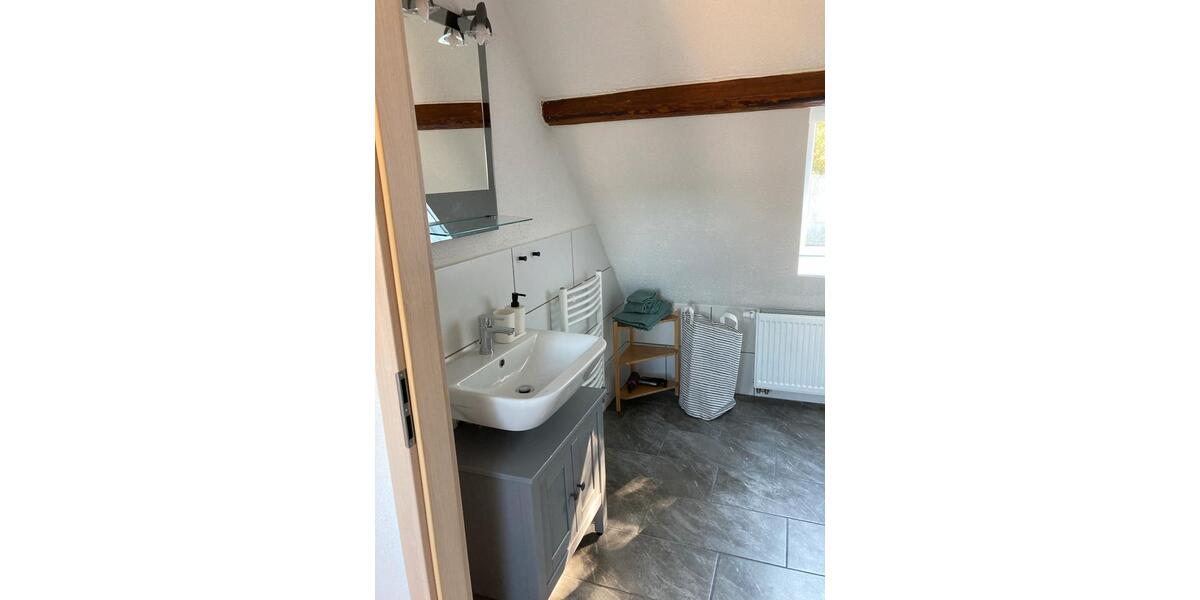 Wohnen auf Zeit Hartenstein - 5 Zimmer, 85 m&sup2;, 38&euro; | Angebot:26224441