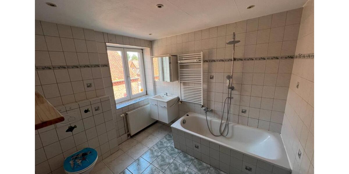 Etagenwohnung Hötensleben - 4 Zimmer, 100 m&sup2;, 300&euro; | Angebot:26295213