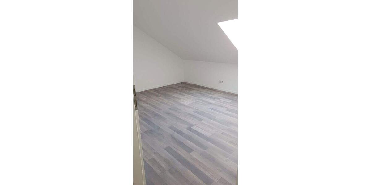 Doppelhaushälfte Wettin-Löbejün Merbitz - 5 Zimmer, 160 m&sup2;, 1.260&euro; | Angebot:25721082