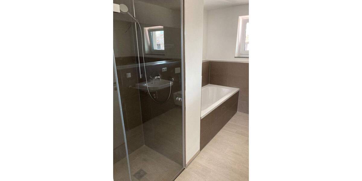 Etagenwohnung Schweinfurt Musikerviertel und amerik. Siedlung - 4 Zimmer, 114 m&sup2;, 1.145&euro; | Angebot:26189400