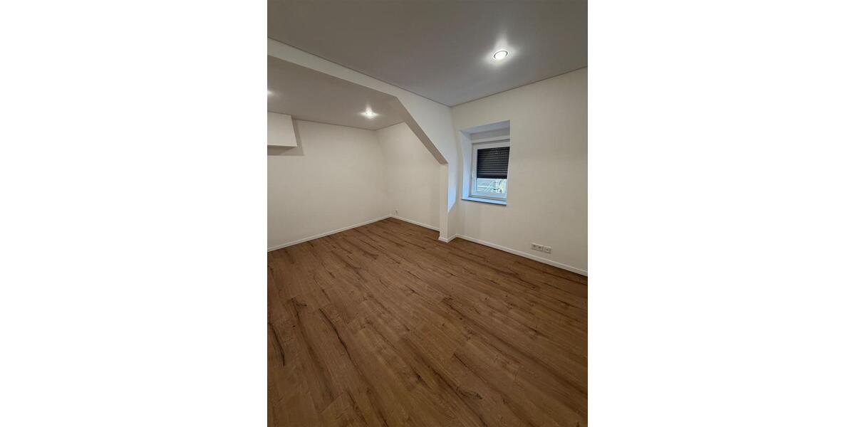 Dachgeschoßwohnung Sankt Ingbert - 2 Zimmer, 45 m&sup2;, 635&euro; | Angebot:26536609