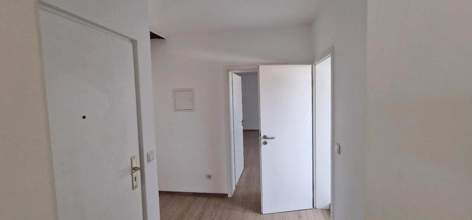 Dachgeschoßwohnung Teltow - 3 Zimmer, 95 m&sup2;, 1.195&euro; | Angebot:25649658