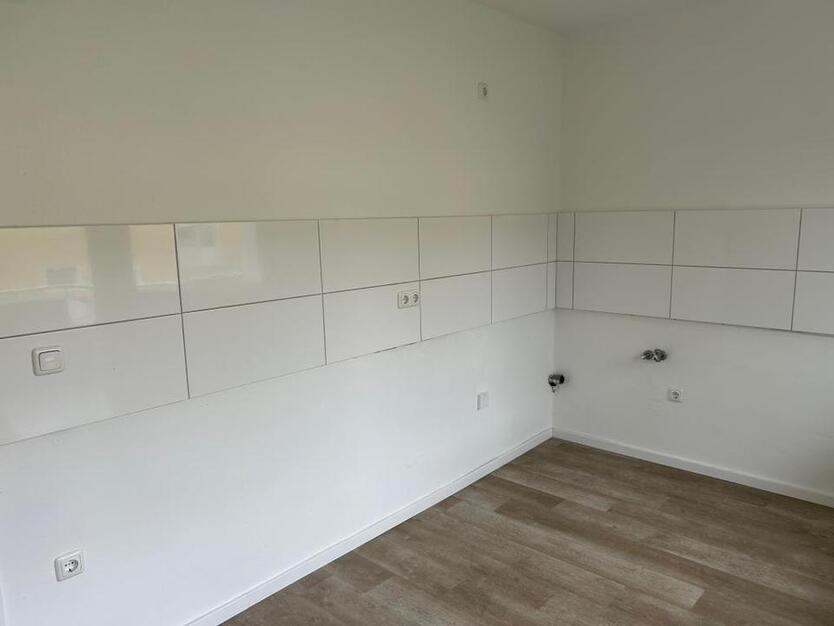 Einziehen und wohlfühlen ... 3 Zimmer, Balkon im 1. Obergeschoss zimmer