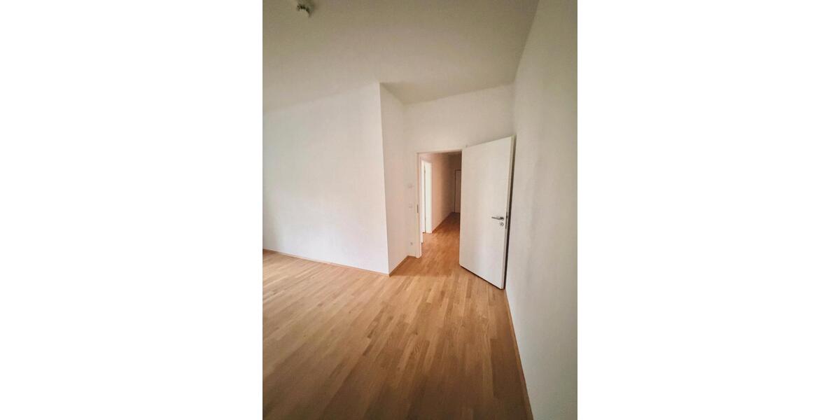 Etagenwohnung Rastatt - 4 Zimmer, 111 m&sup2;, 1.250&euro; | Angebot:26148939