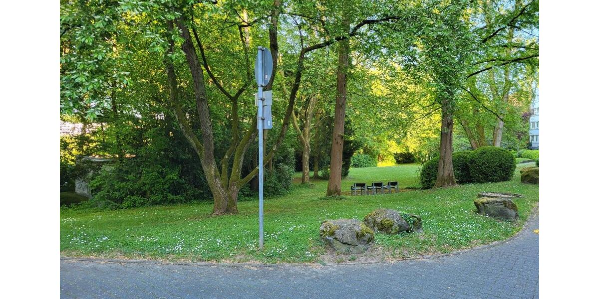 Etagenwohnung Wiesbaden Biebrich - 2 Zimmer, 69 m&sup2;, 950&euro; | Angebot:26689705