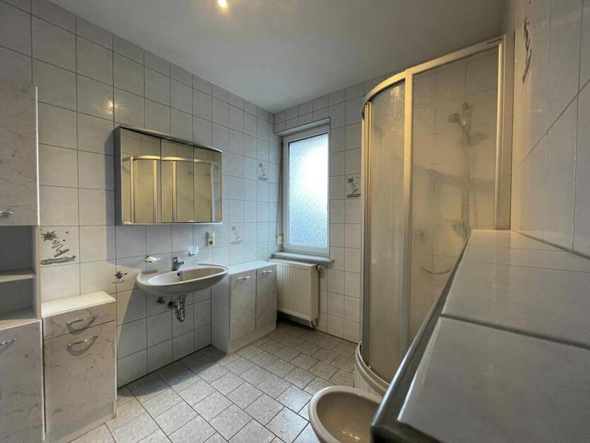 Schöne 2 Zimmer Wohnung frisch renoviert, zentrumsnah, ruhig