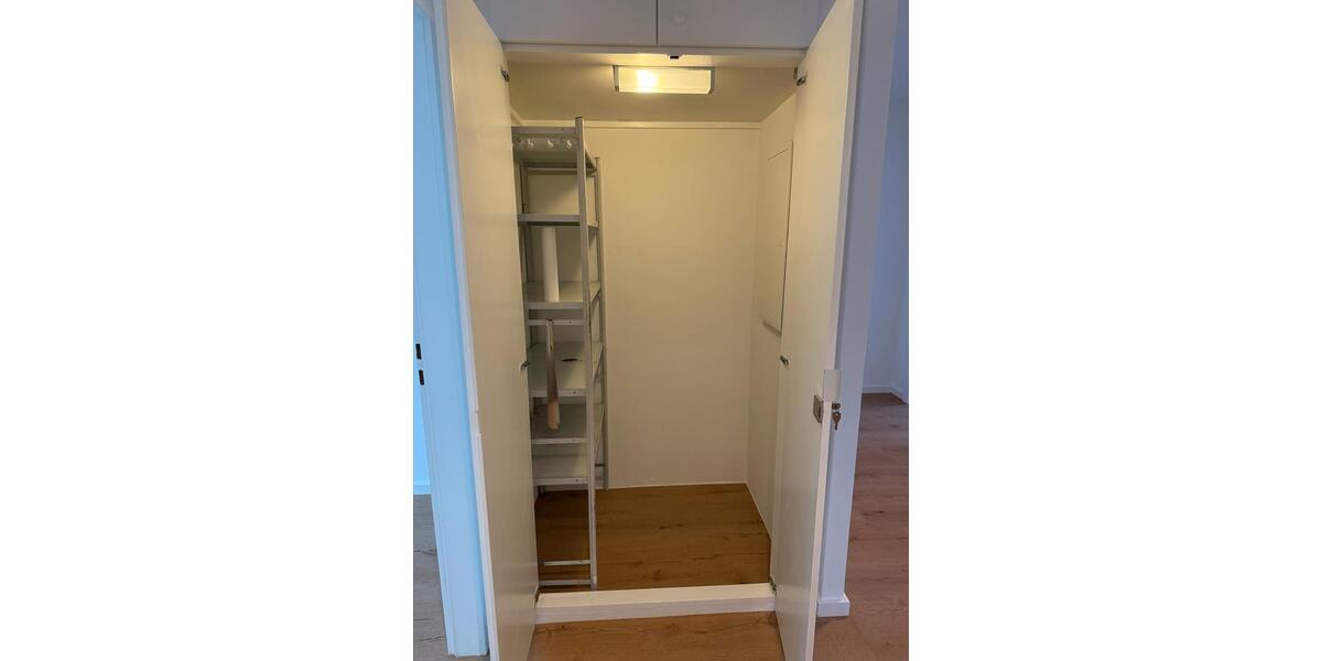 Etagenwohnung Bonn Lannesdorf - 4.5 Zimmer, 98 m&sup2;, 1.450&euro; | Angebot:26639557