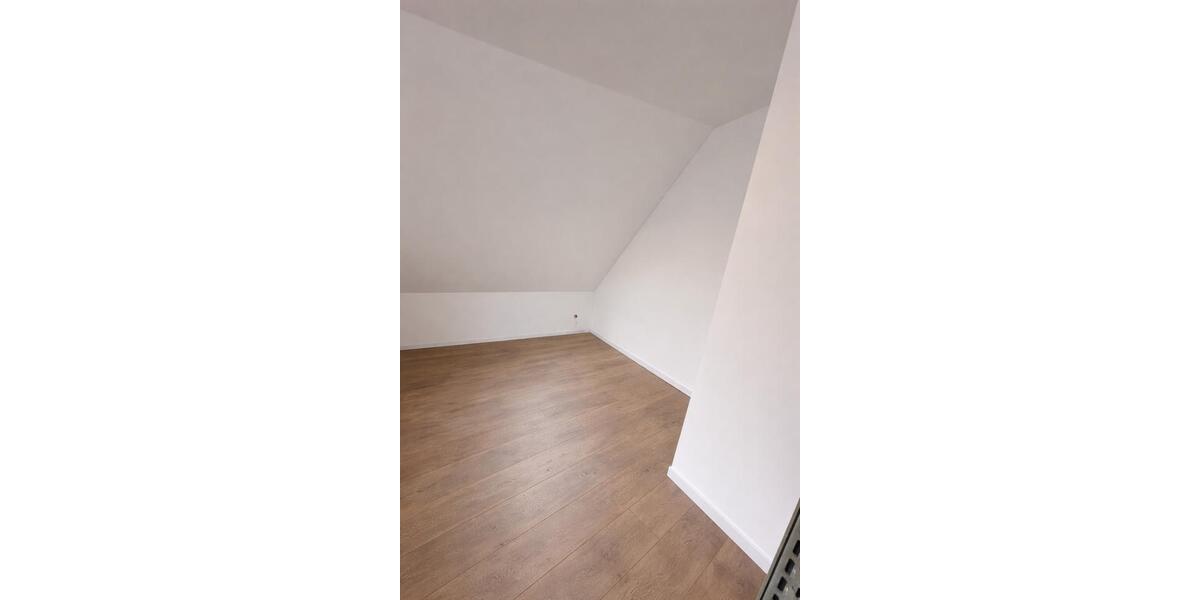 Dachgeschoßwohnung Osnabrück Nahne - 3 Zimmer, 75 m&sup2;, 1.000&euro; | Angebot:24963101