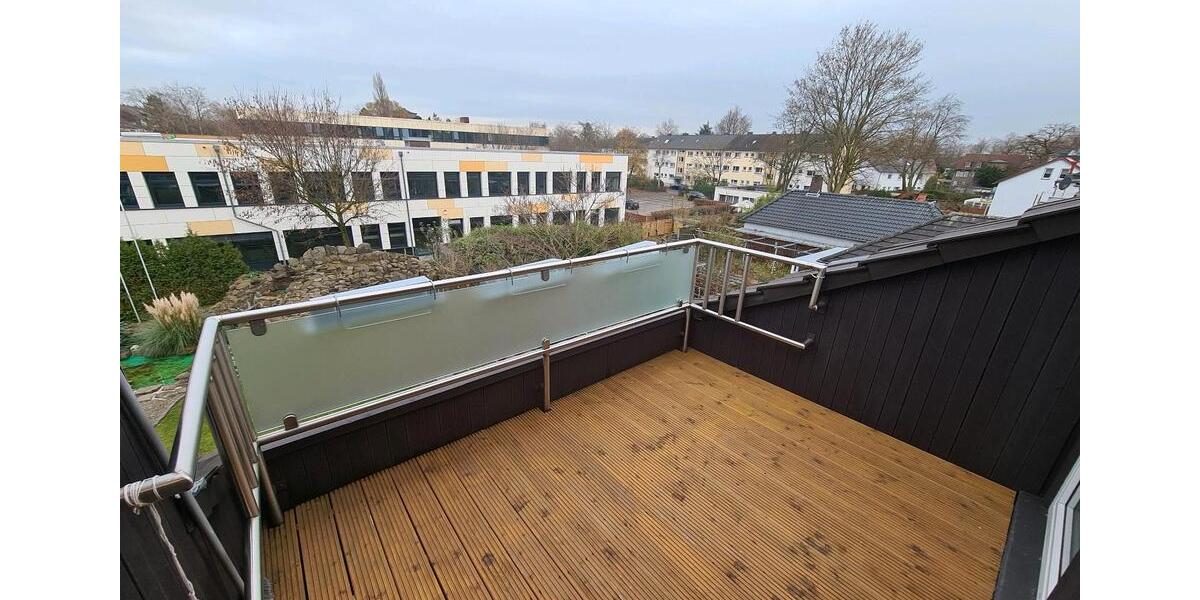 Dachgeschoßwohnung Krefeld Benrad - 3 Zimmer, 94 m&sup2;, 1.420&euro; | Angebot:26536648