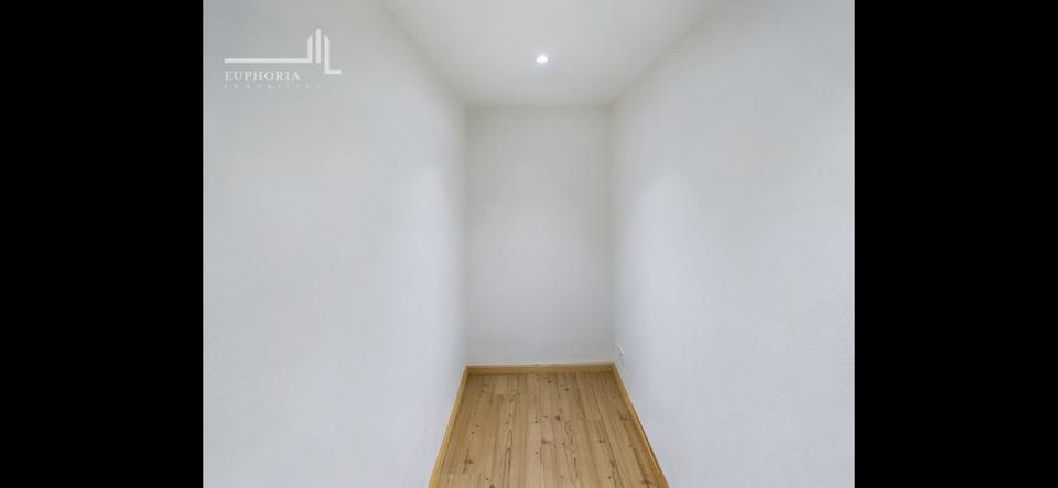 Etagenwohnung Weimar - 2 Zimmer, 78 m&sup2;, 1.300&euro; | Angebot:26605346