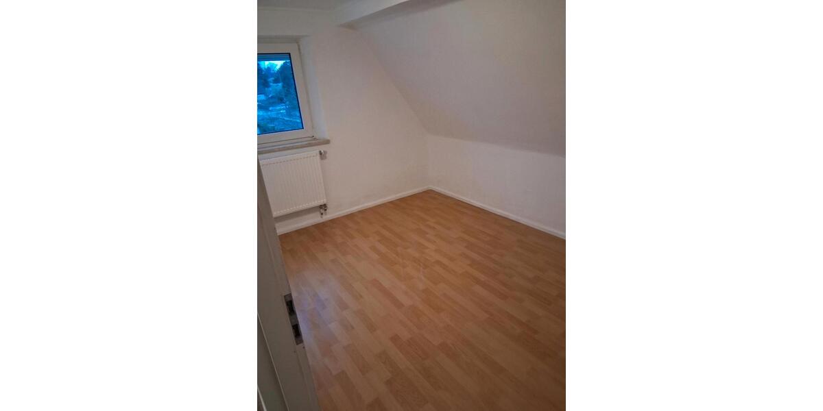 Doppelhaushälfte Schwandorf - 3 Zimmer, 110 m&sup2;, 1.200&euro; | Angebot:24722796