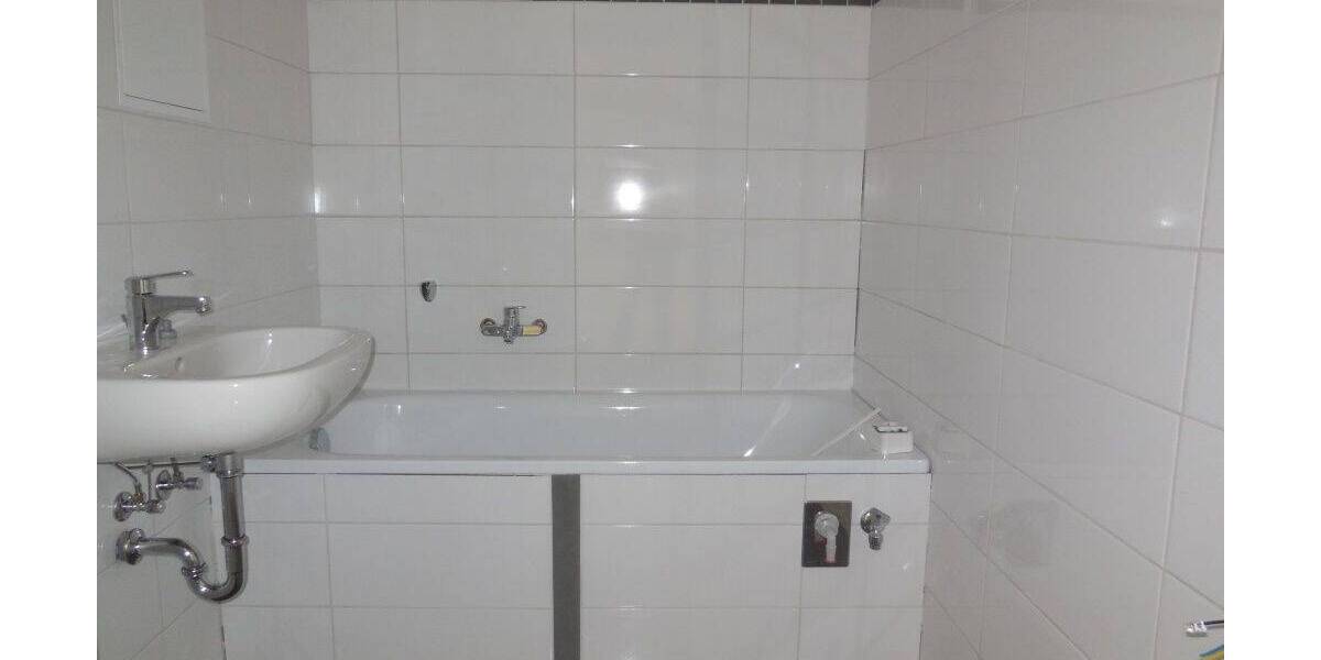 Etagenwohnung Dessau-Roßlau Süd - 3 Zimmer, 57 m&sup2;, 337&euro; | Angebot:26141003