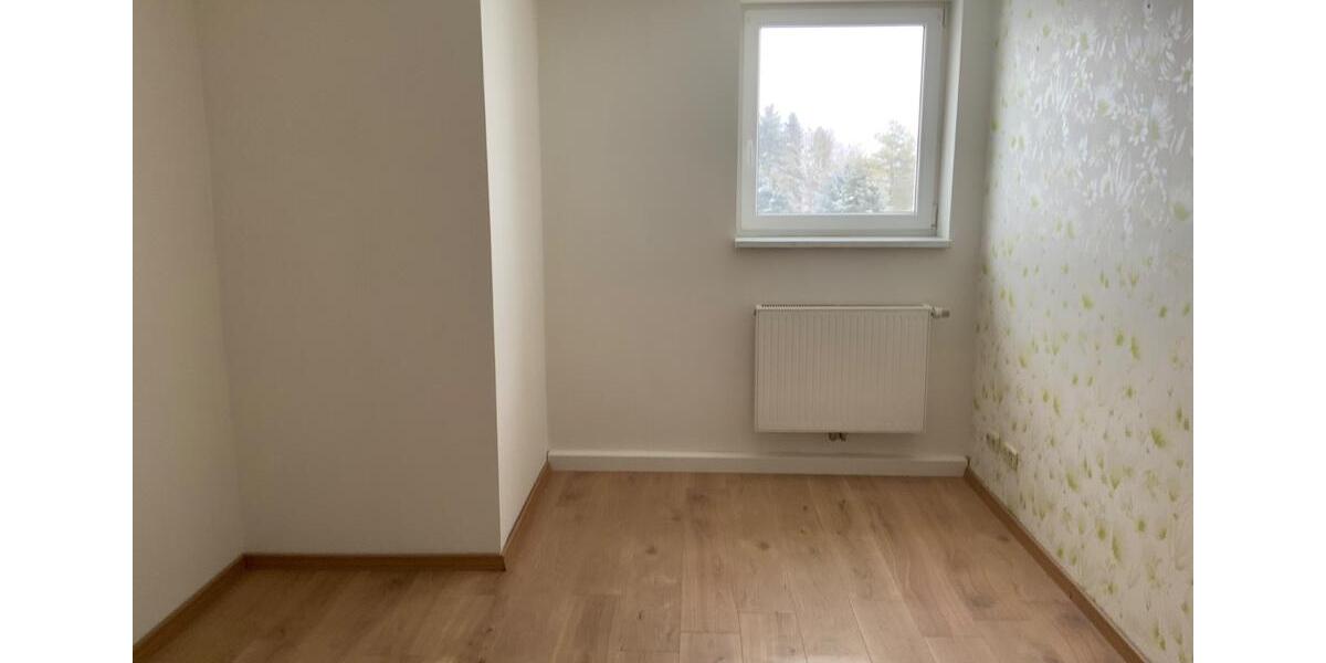 Dachgeschoßwohnung Roßleben-Wiehe Wiehe - 3 Zimmer, 75 m&sup2;, 450&euro; | Angebot:24748921