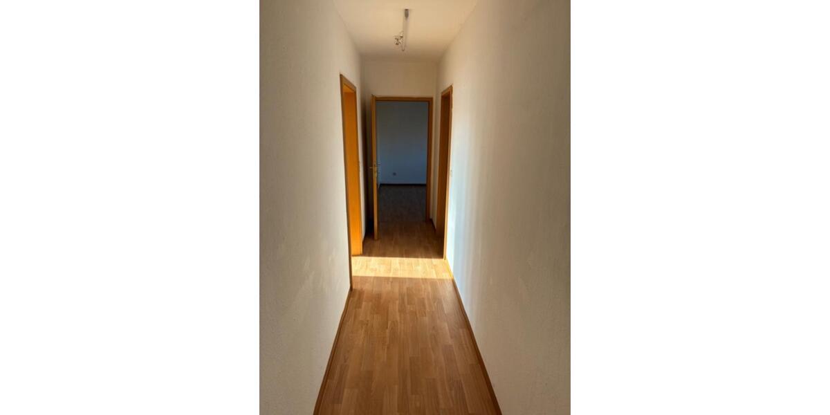 Dachgeschoßwohnung Lucka - 2 Zimmer, 67 m&sup2;, 420&euro; | Angebot:25539489