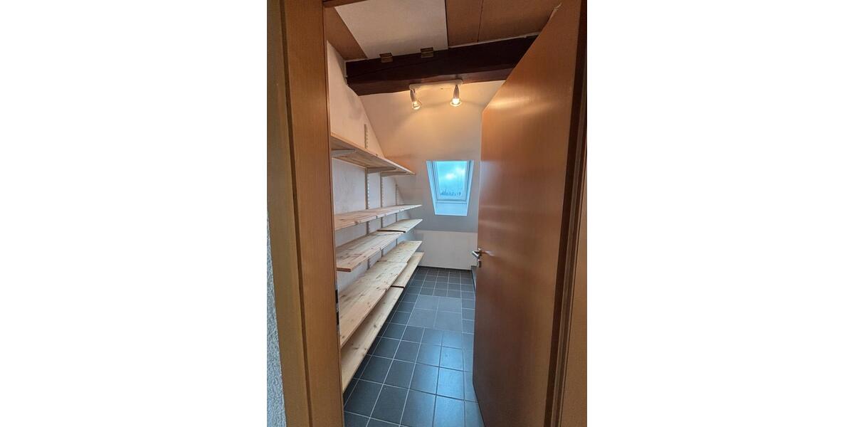 Dachgeschoßwohnung Homburg - 2 Zimmer, 75 m&sup2;, 680&euro; | Angebot:26393244