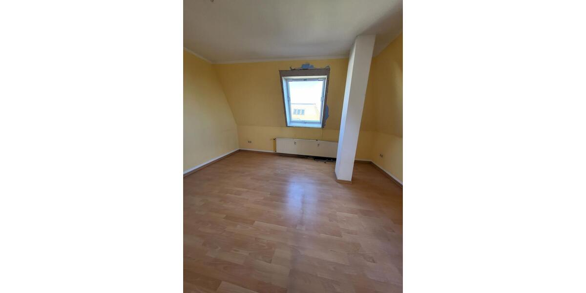 Dachgeschoßwohnung Magdeburg Neue Neustadt - 3 Zimmer, 134 m&sup2;, 1.000&euro; | Angebot:22040083