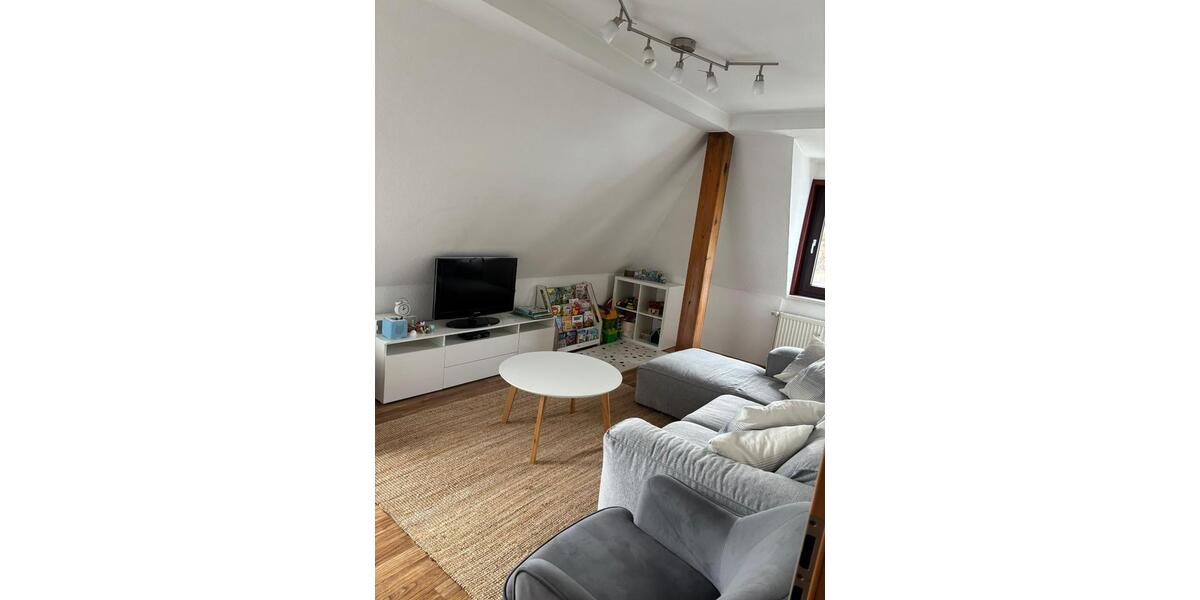 Dachgeschoßwohnung Schwalmstadt - 3 Zimmer, 55 m&sup2;, 440&euro; | Angebot:24572792