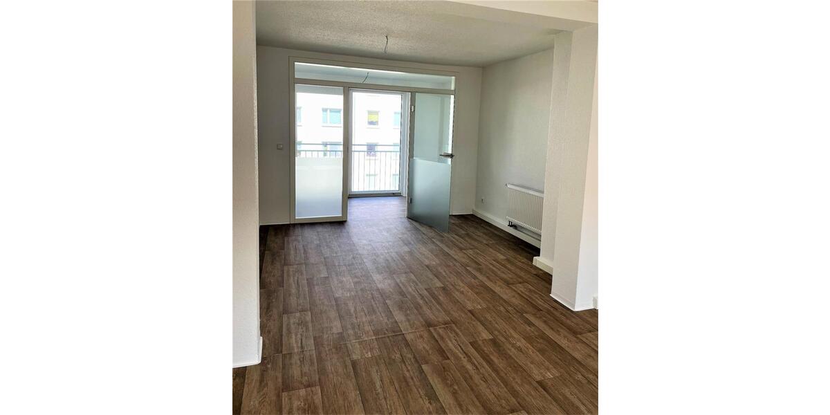 Etagenwohnung Weida - 3 Zimmer, 95 m&sup2;, 594&euro; | Angebot:21380005