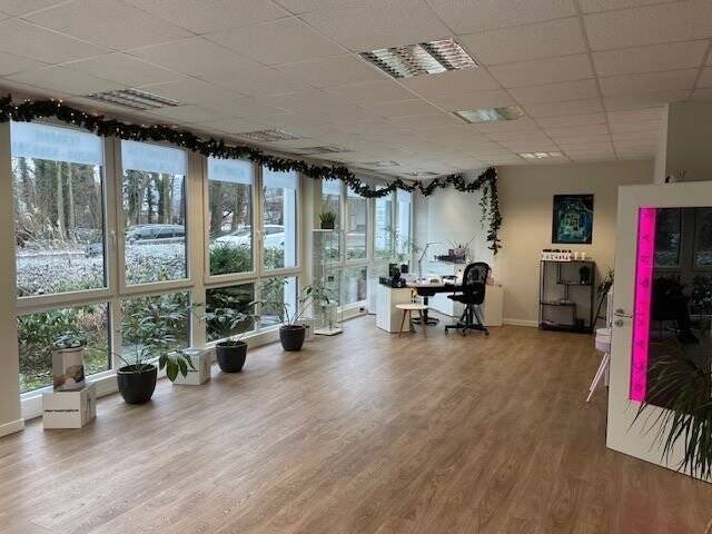 Gewerbeobjekt Steinhagen - 3 Zimmer, 120 m&sup2;, 1.200&euro; | Angebot:23886457