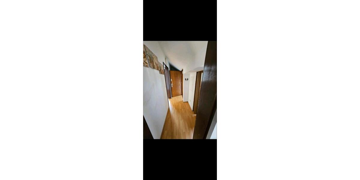 Dachgeschoßwohnung Klingenberg am Main - 3 Zimmer, 80 m&sup2;, 1.050&euro; | Angebot:26413631