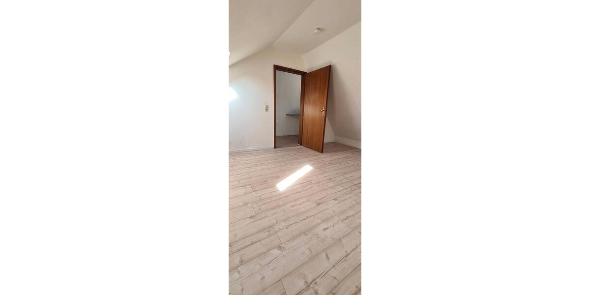 Maisonettenwohnung Oschersleben (Bode) - 4 Zimmer, 134 m&sup2;, 1.200&euro; | Angebot:26379988