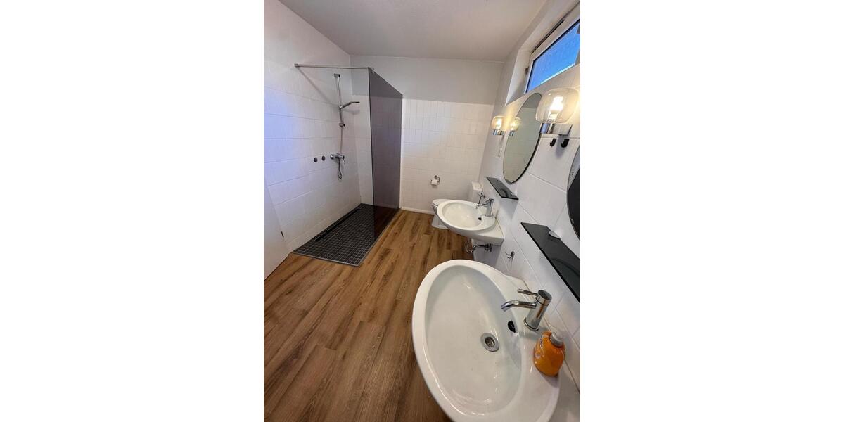 Erdgeschoßwohnung Norden - 5 Zimmer, 102 m&sup2;, 1.290&euro; | Angebot:24614351