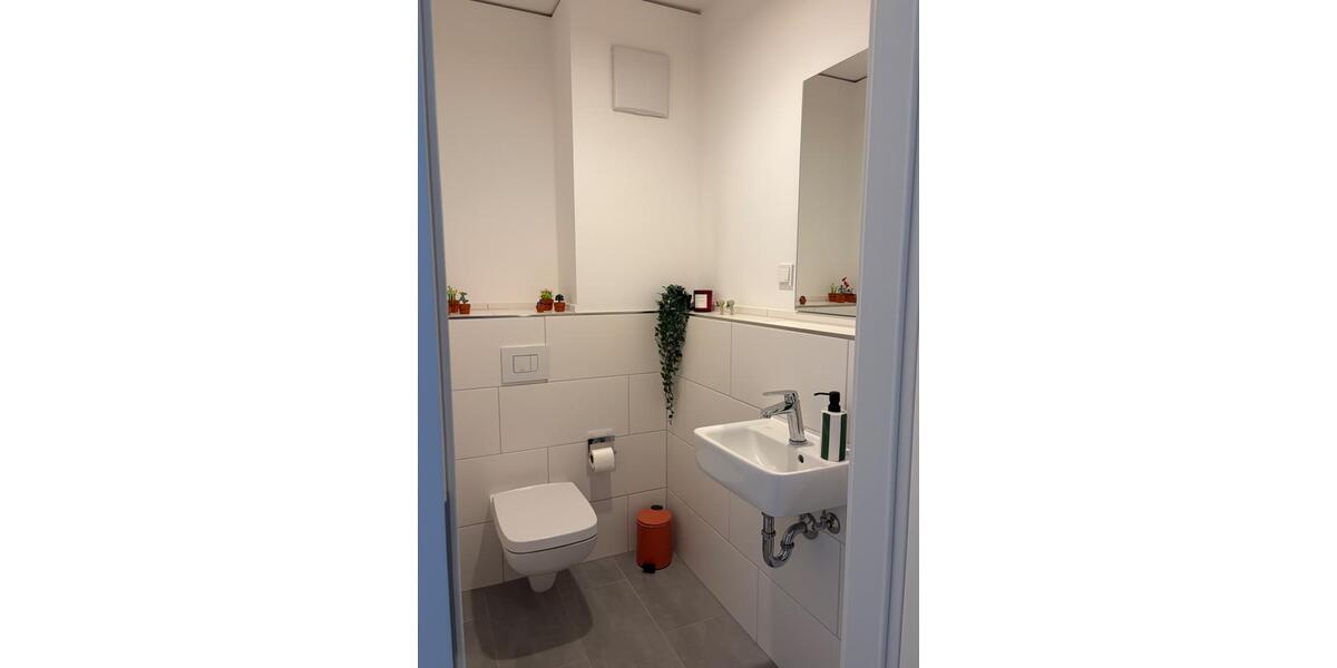 Wohnen auf Zeit Frankfurt am Main Ostend - 2 Zimmer, 73 m&sup2;, 1.750&euro; | Angebot:26652596