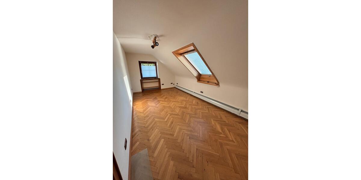 Dachgeschoßwohnung Zweibrücken - 3 Zimmer, 55 m&sup2;, 700&euro; | Angebot:26039218