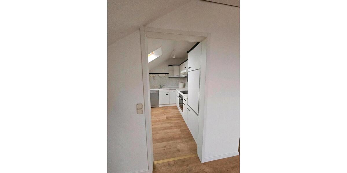 Dachgeschoßwohnung Bad Neustadt an der Saale - 3 Zimmer, 85 m&sup2;, 990&euro; | Angebot:24329997