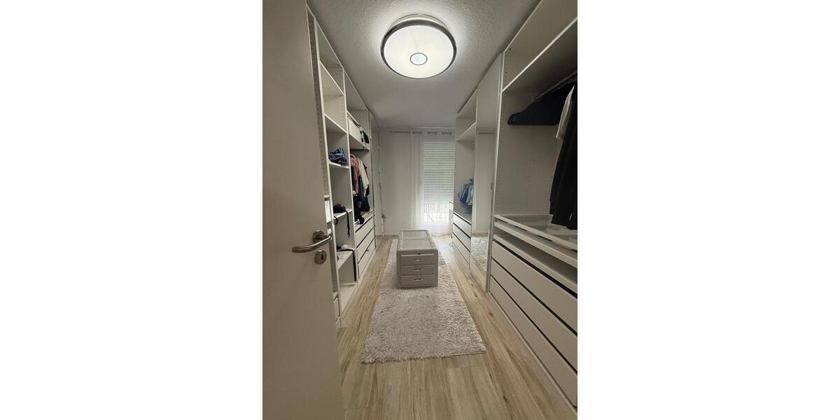 Reihenhaus Augsburg Oberhausen - 4.5 Zimmer, 138 m&sup2;, 2.050&euro; | Angebot:26412379