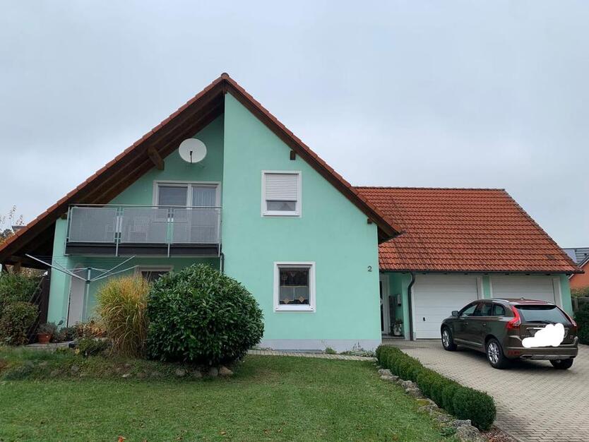 Renovierte 2-ZKB mit Balkon und Solaranlage