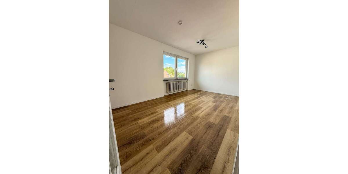 Etagenwohnung Kassel Harleshausen - 4 Zimmer, 90 m&sup2;, 415&euro; | Angebot:27439268