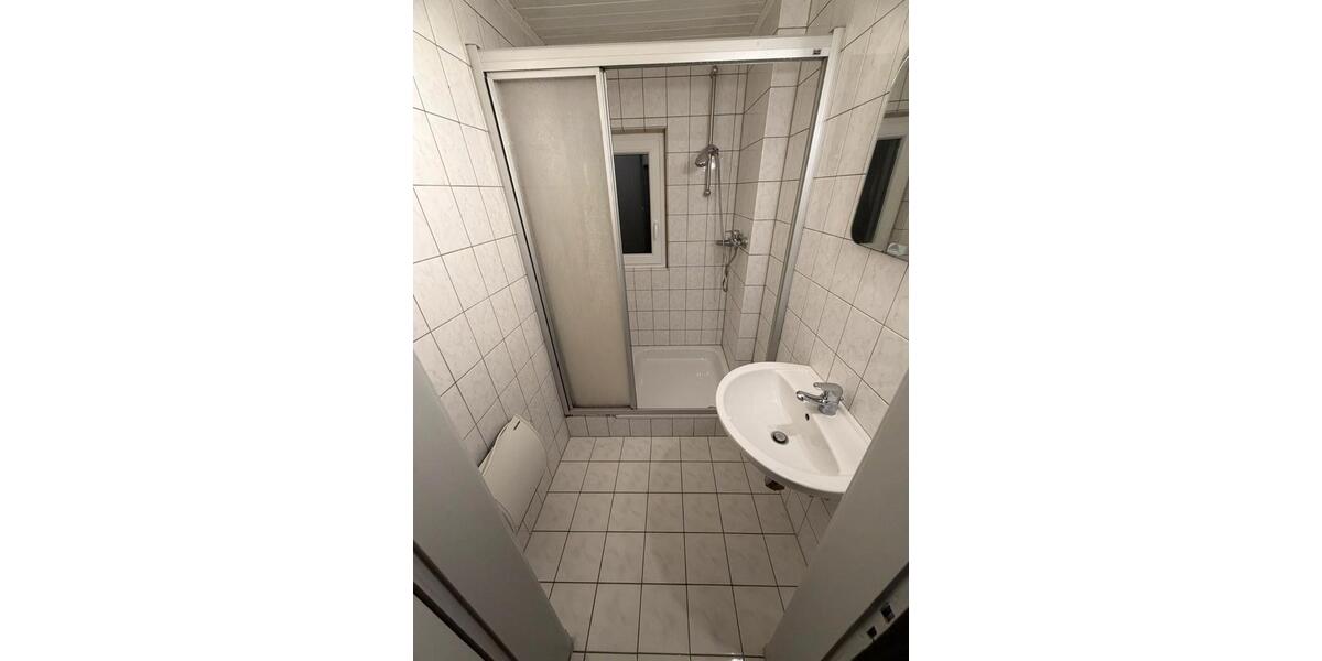 Dachgeschoßwohnung Duisburg Duisburg-Mitte - 3 Zimmer, 62 m&sup2;, 600&euro; | Angebot:26551092