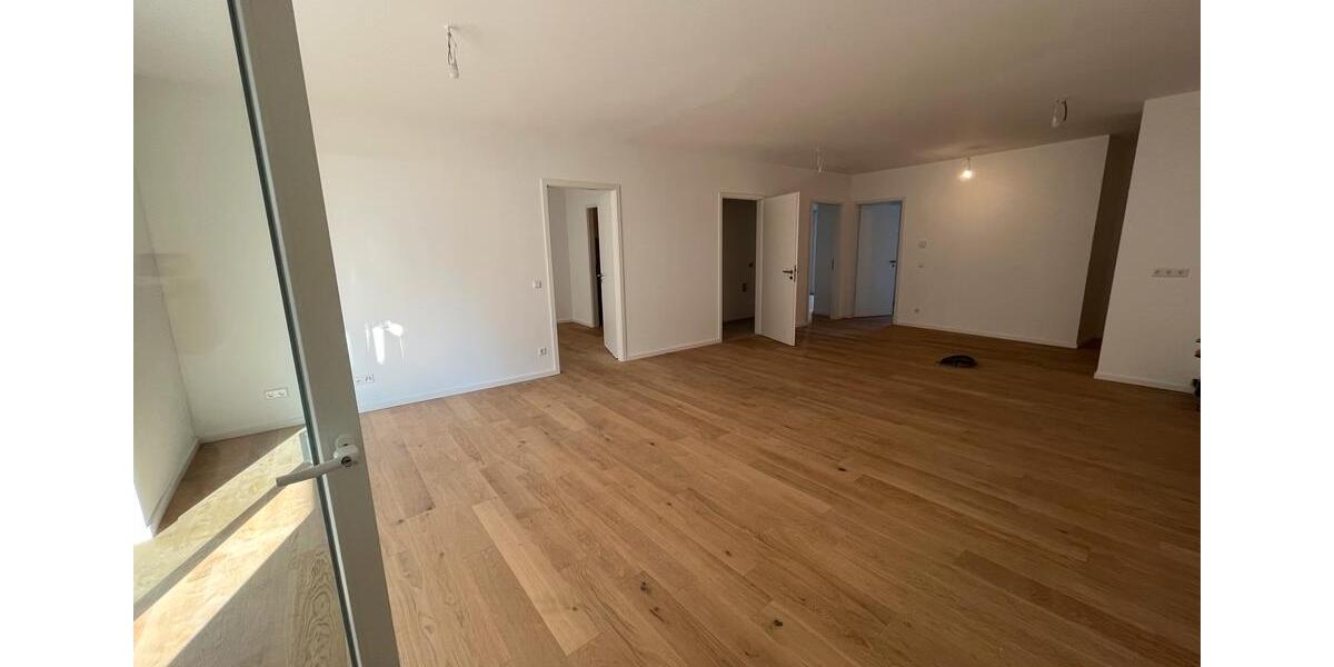 Erdgeschoßwohnung Ludwigsburg Pflugfelden - 4 Zimmer, 105 m&sup2;, 2.050&euro; | Angebot:25043275