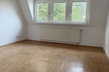 Wohnung zum Mieten in Frankfurt 1.580 € 94 m² 4 zimmer