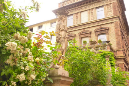 Wohnung Wiesbaden Mitte - 4 Zimmer, 130 m&sup2;, 1.700&euro; | Angebot:23107001