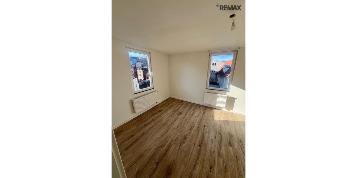 Dachgeschoßwohnung Coburg - 3 Zimmer, 75 m&sup2;, 800&euro; | Angebot:24522135