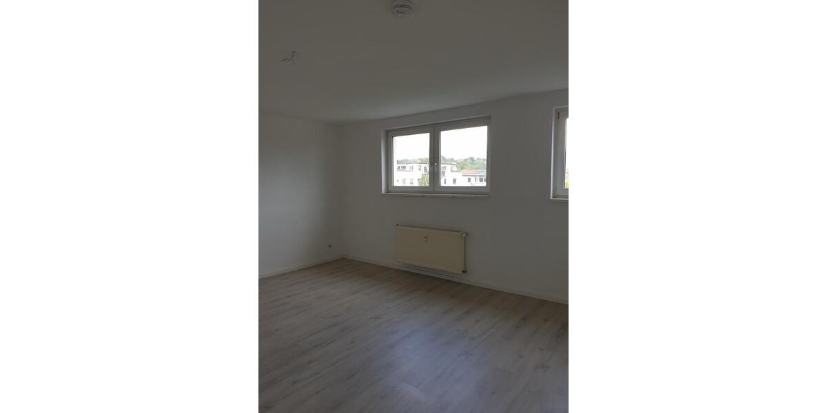 Dachgeschoßwohnung Brandenburg an der Havel - 2 Zimmer, 80 m&sup2;, 720&euro; | Angebot:25830047