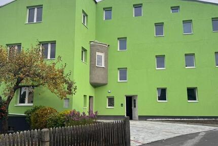 Wohnung Marktredwitz - 2 Zimmer, 300 m&sup2;, 475&euro; | Angebot:23791383